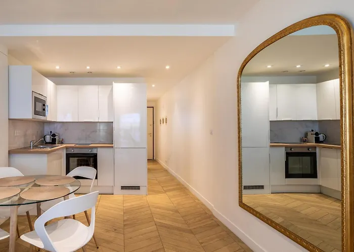 Le California 200m Des Plages Chic Luxe Et Cosy 2 A 4 Personnes Daire Antibes