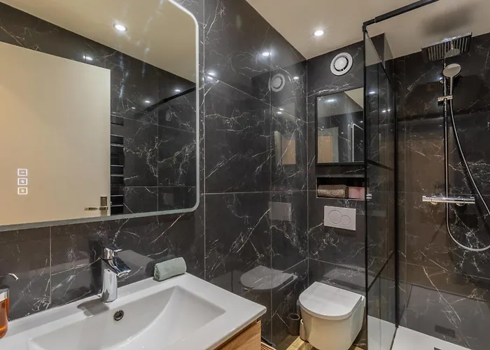 Le California 200m Des Plages Chic Luxe Et Cosy 2 A 4 Personnes Antibes