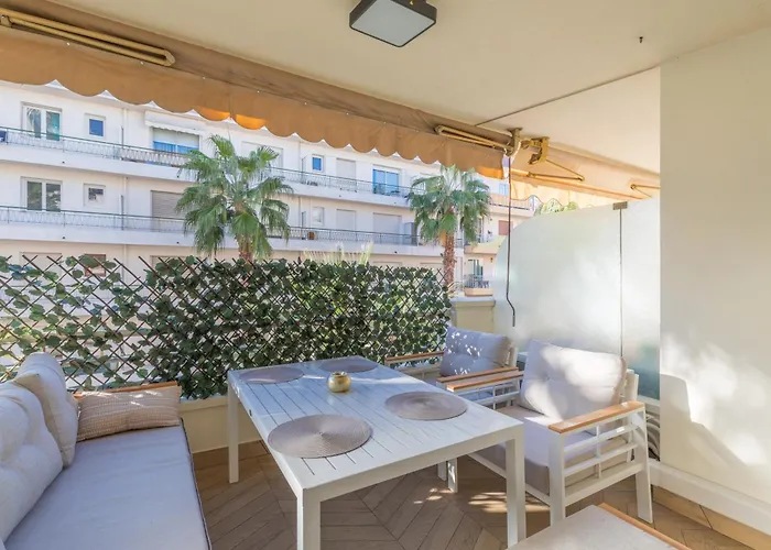Le California 200m Des Plages Chic Luxe Et Cosy 2 A 4 Personnes * Antibes