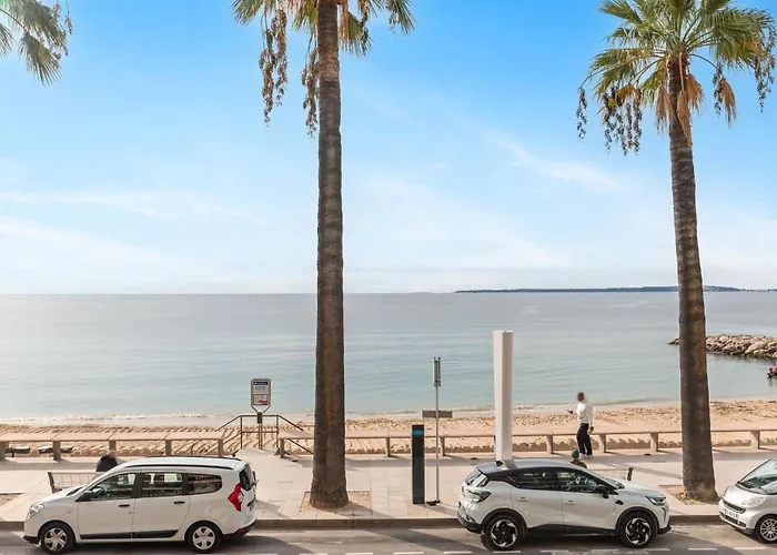 Le California 200m Des Plages Chic Luxe Et Cosy 2 A 4 Personnes Daire Antibes